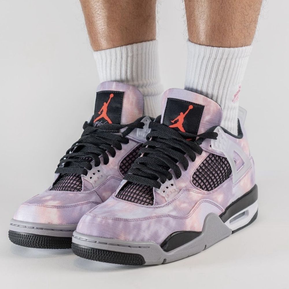 Air Jordan 4 Retro Zen Master Amethyst in Purple Black - product image from the listing.