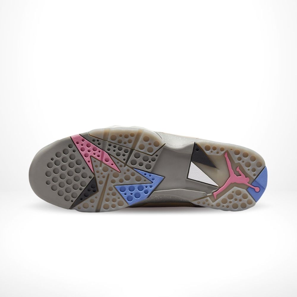 Sapphire Pink SE - Air Jordan 7 Retro - product image from the listing.