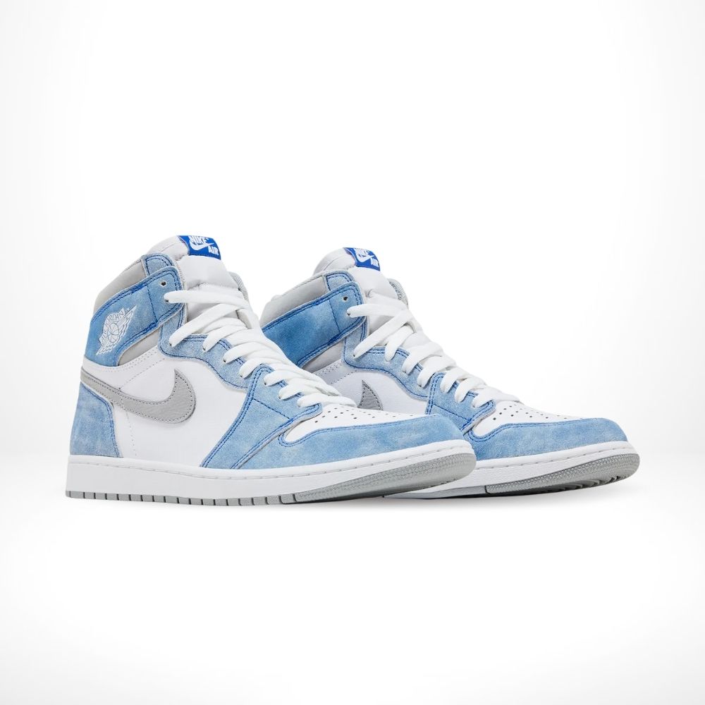 Air Jordan 1 Retro High in Hyper Royal Smoke Grey - product image from the listing.
