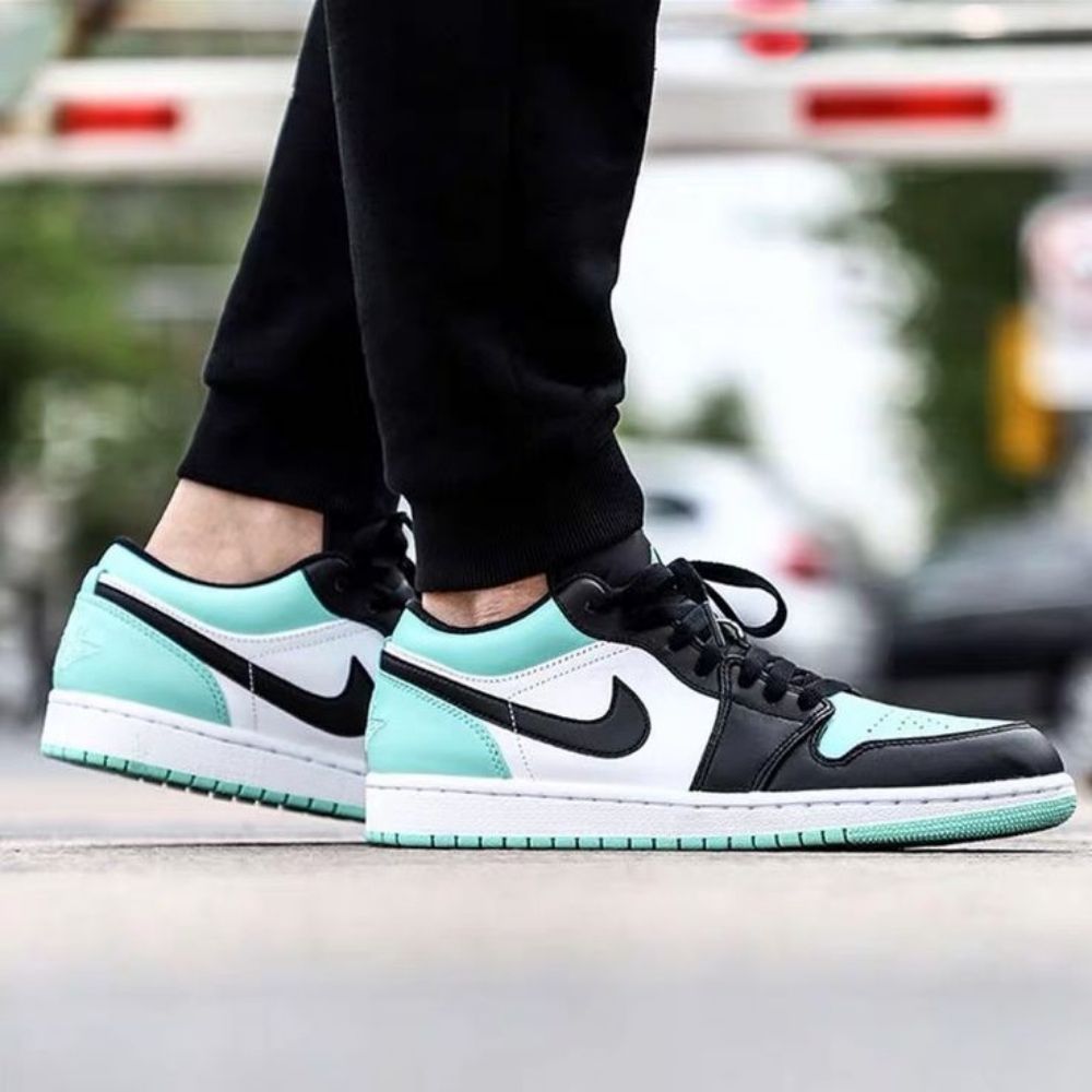 Emerald - Air Jordan 1 Retro Low - product image from the listing.