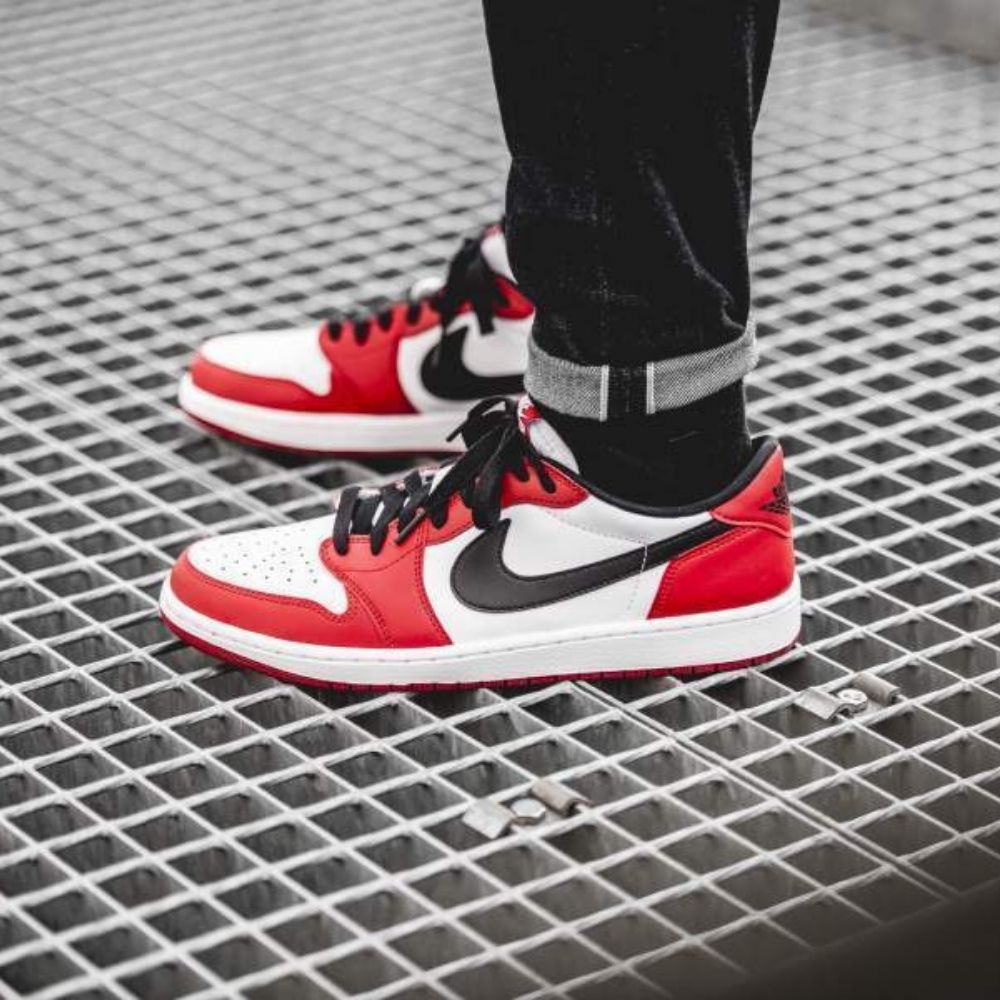 Air Jordan 1 Retro Low OG Chicago in Red - product image from the listing.