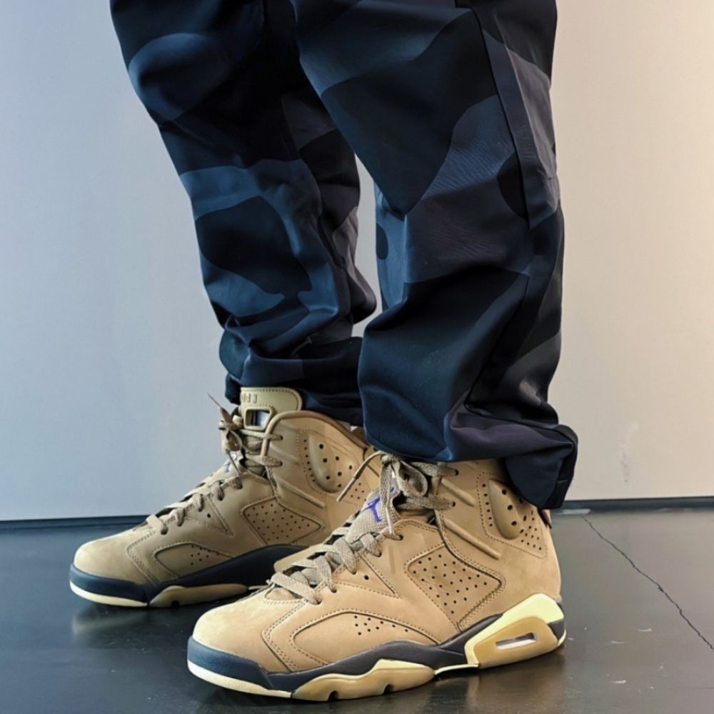 GORE-TEX Brown Kelp - Air Jordan 6 Retro - product image from the listing.