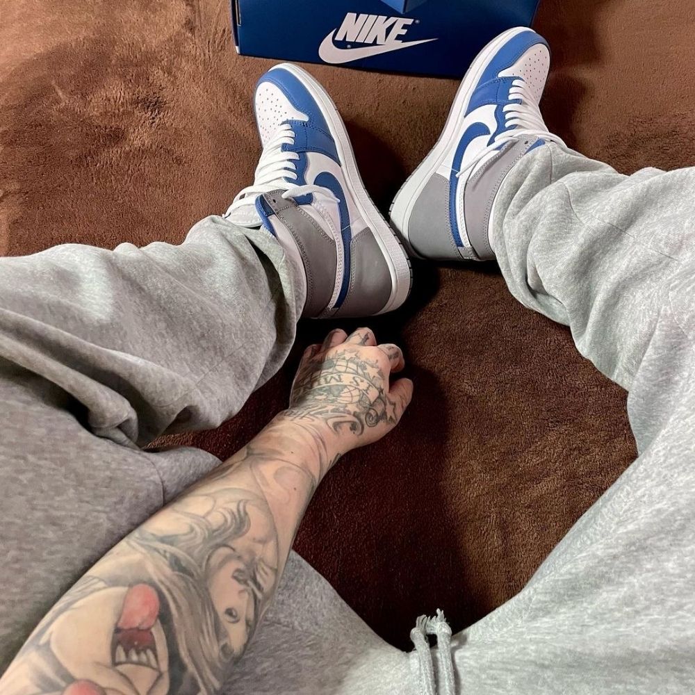 Air Jordan 1 Retro High OG True in Blue - product image from the listing.