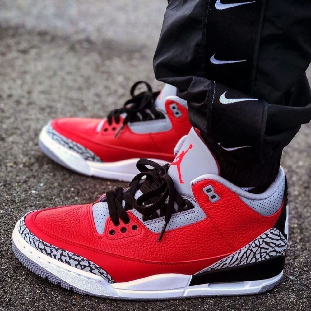 Air Jordan 3 Retro SE Unite Fire in Red - product image from the listing.