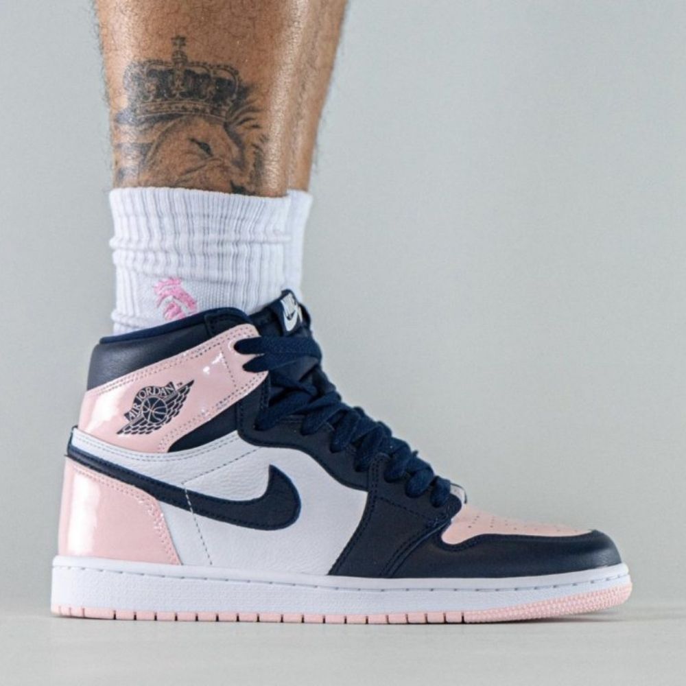 Air Jordan 1 Retro High OG SE Bubble in Gum Pink - product image from the listing.