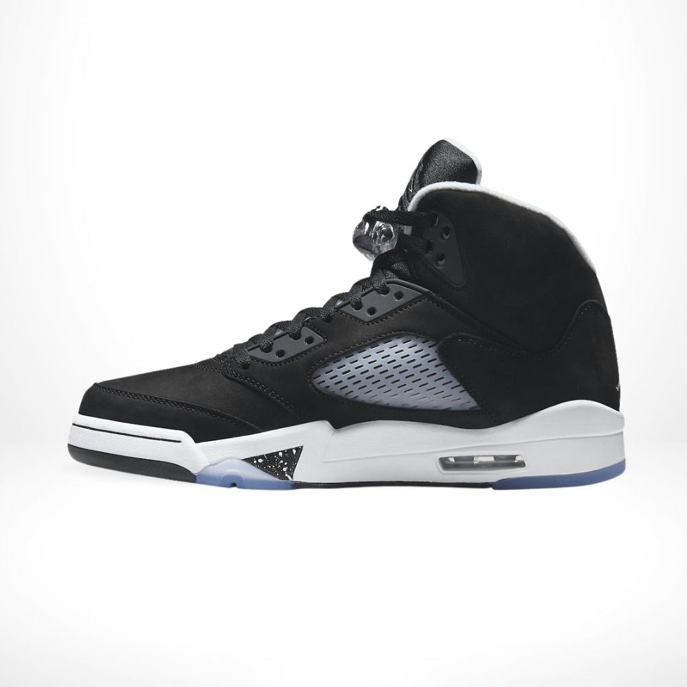 Oreo Black White - Air Jordan 5 Retro 2021 - product image from the listing.