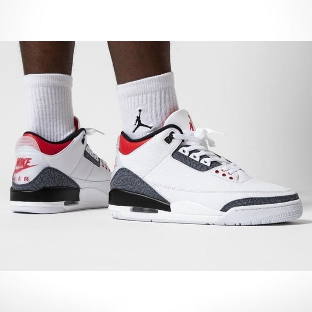 Air Jordan 3 Retro Denim SE Fire in Red - product image from the listing.