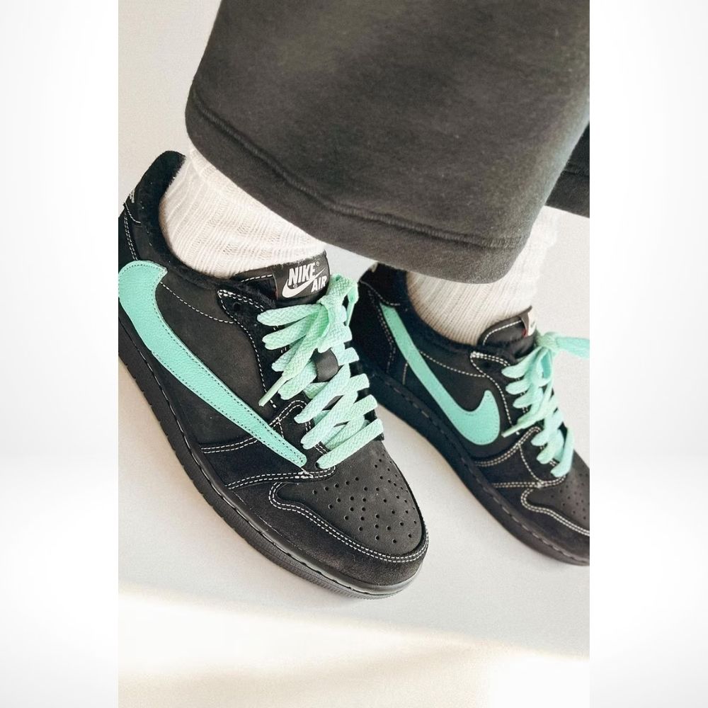 Air Jordan 1 Low x Travis Scott Tiffany in Phantom - product image from the listing.
