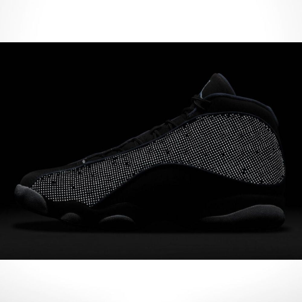 Air Jordan 13 Retro in Navy - product image from the listing.