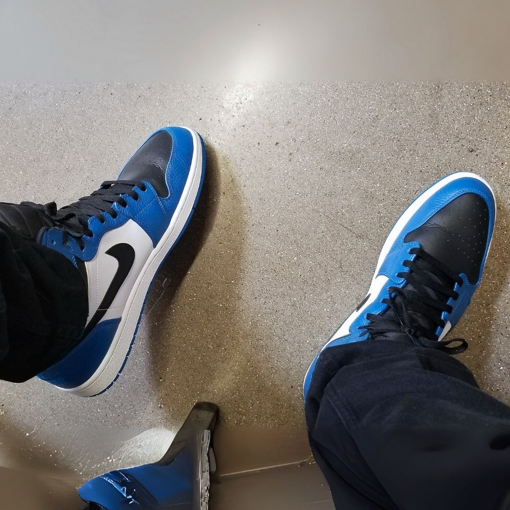 Air Jordan 1 Retro High Rare Air Soar in Blue White - product image from the listing.