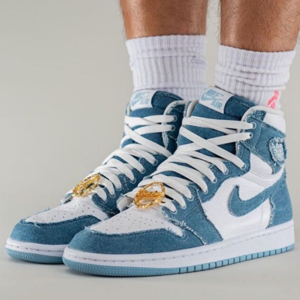 Air Jordan 1 Retro High OG in Denim Blue - product image from the listing.