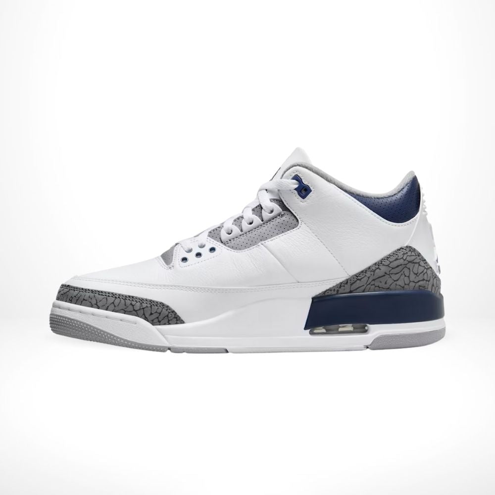 Air Jordan 3 Retro in Midnight Navy - product image from the listing.