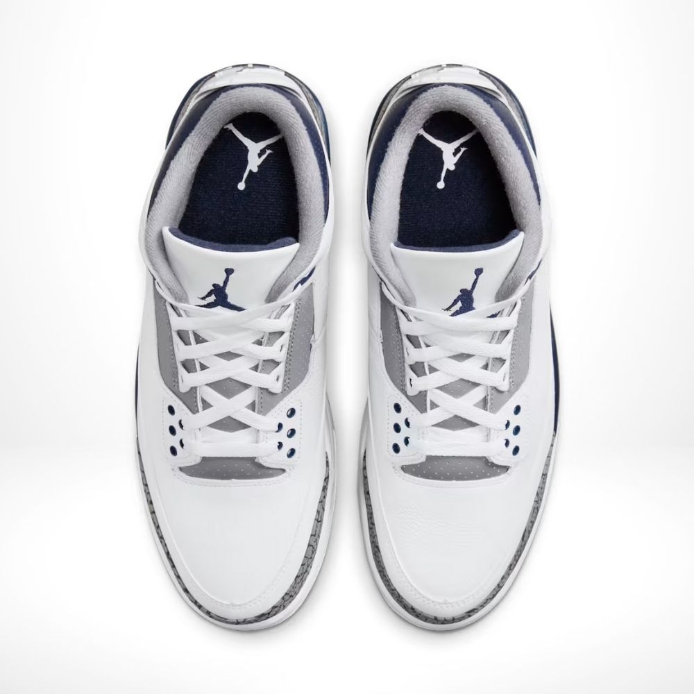 Air Jordan 3 Retro in Midnight Navy - product image from the listing.