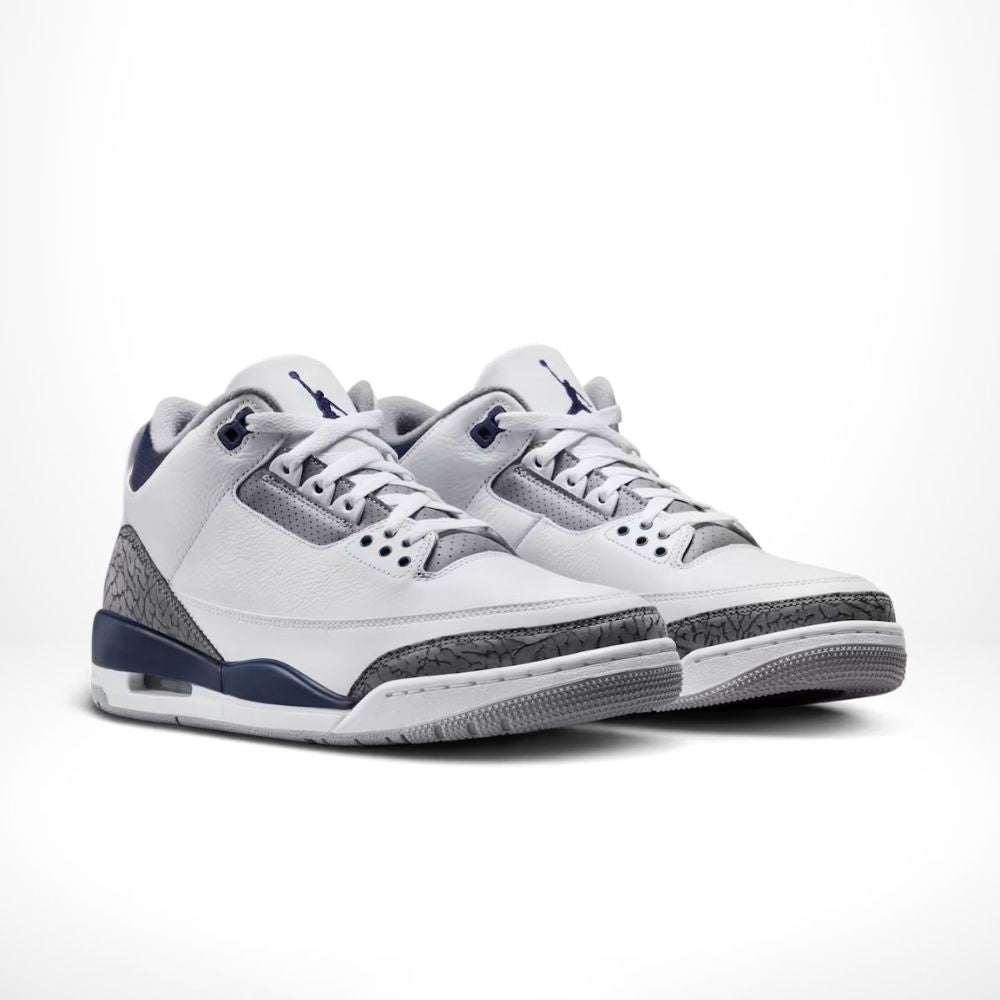 Air Jordan 3 Retro in Midnight Navy - product image from the listing.
