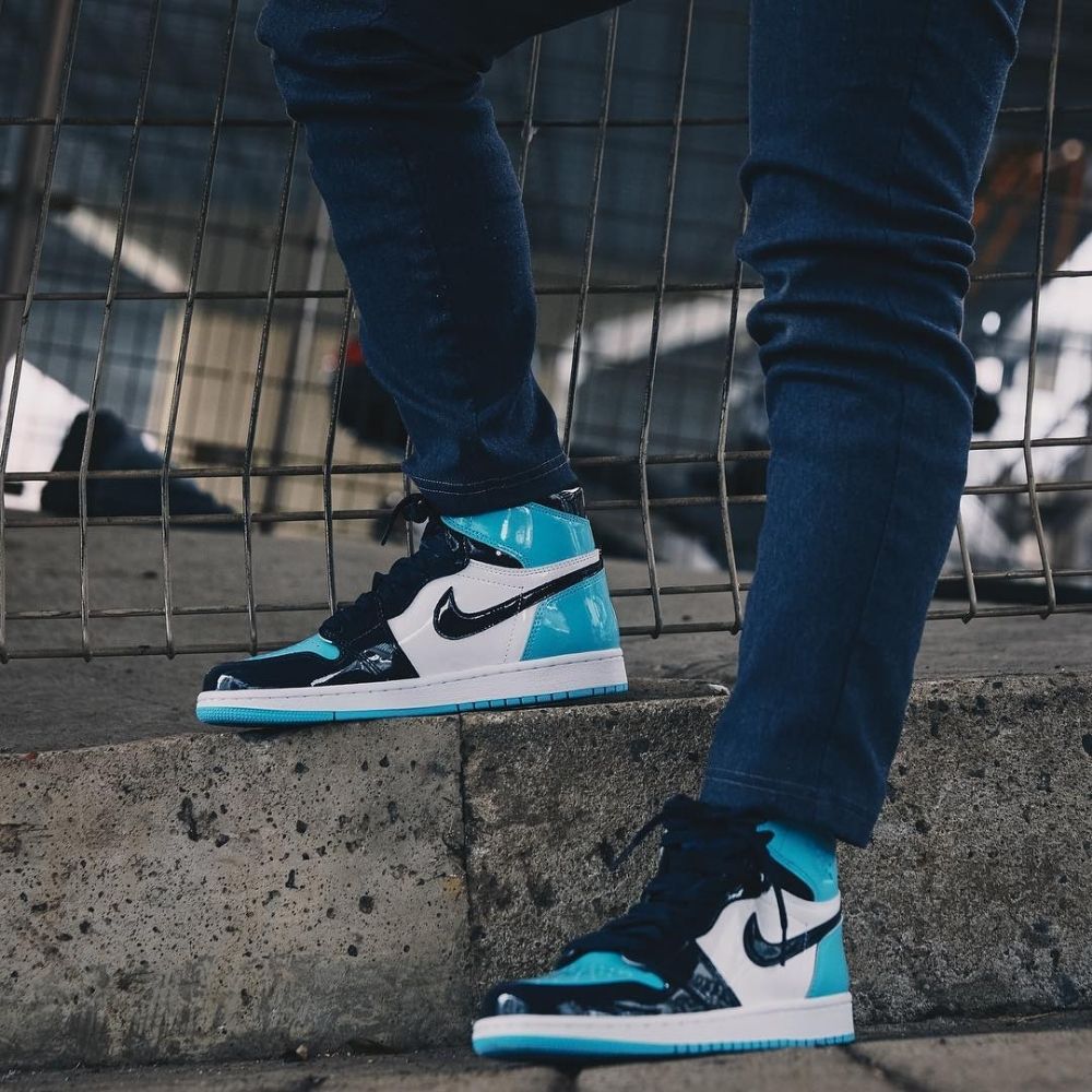 Blue Chill - Air Jordan 1 Retro High OG - product image from the listing.