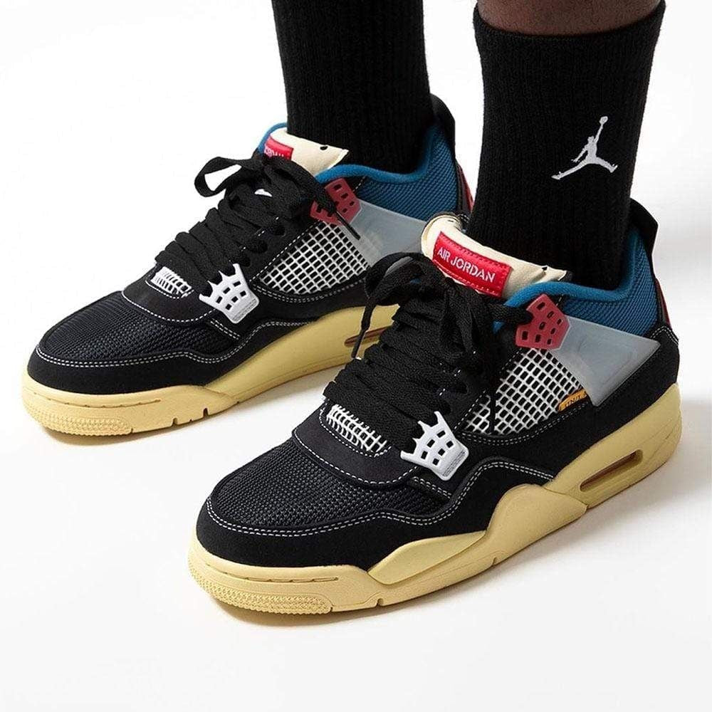 x Nike Union LA Off Noir - Air Jordan 4 Retro - product image from the listing.