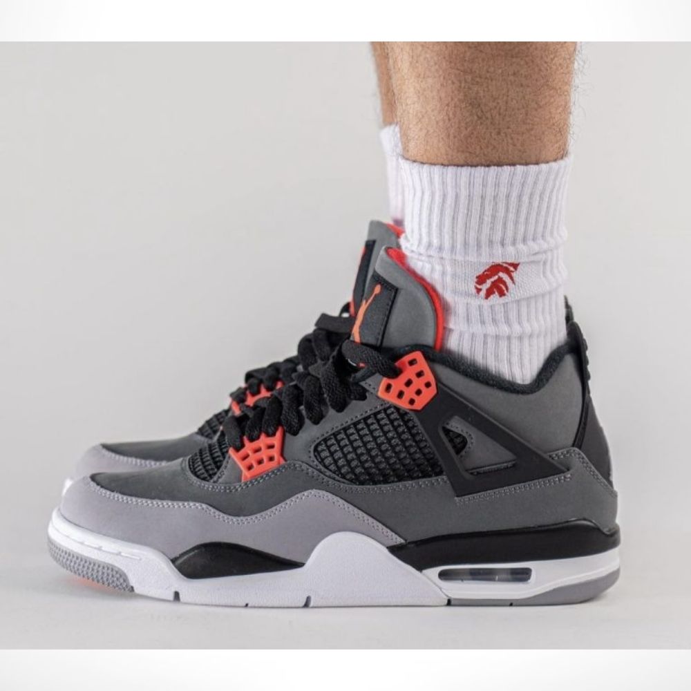 Air Jordan 4 Retro Infrared in Grey Orange - product image from the listing.