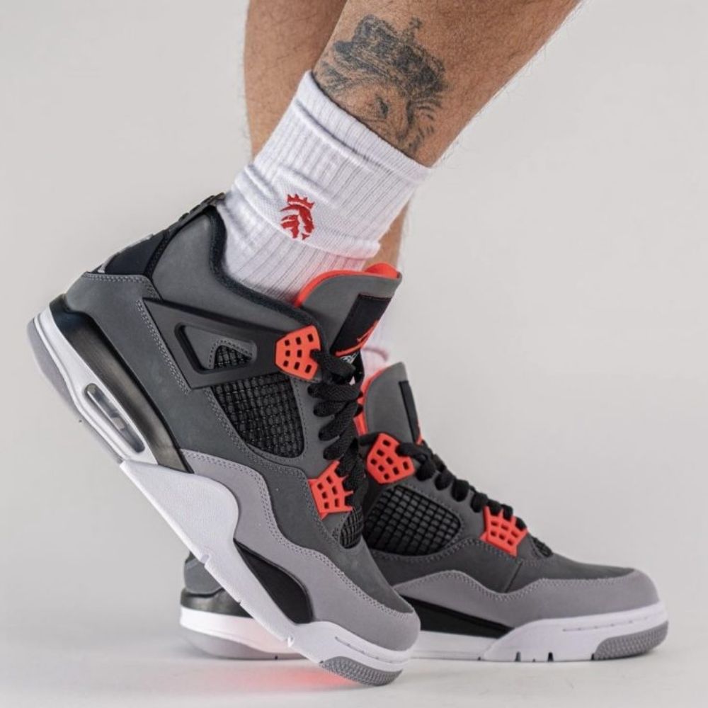Air Jordan 4 Retro Infrared in Grey Orange - product image from the listing.