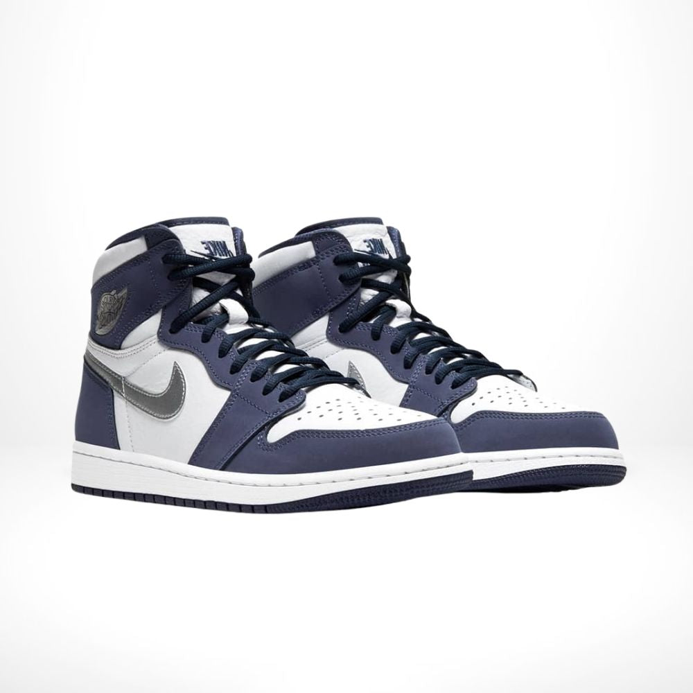 Air Jordan 1 Retro High in Midnight Navy - product image from the listing.