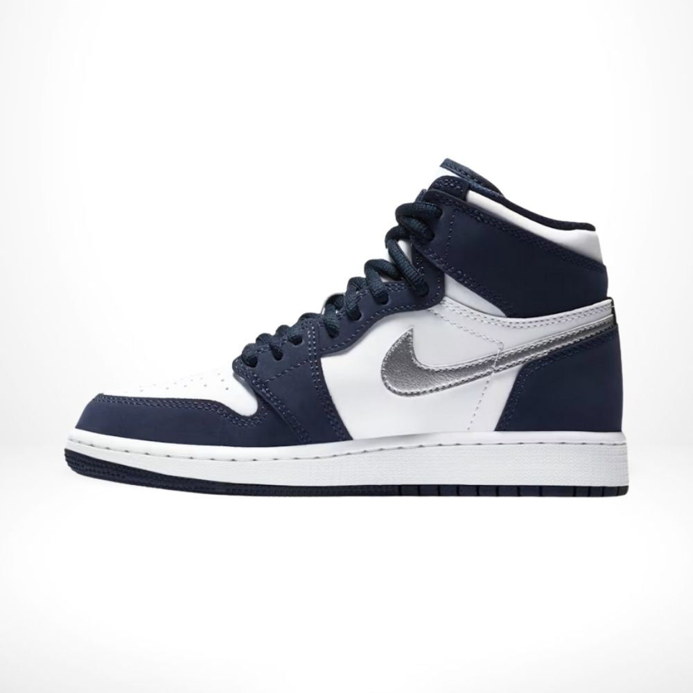 Air Jordan 1 Retro High in Midnight Navy - product image from the listing.