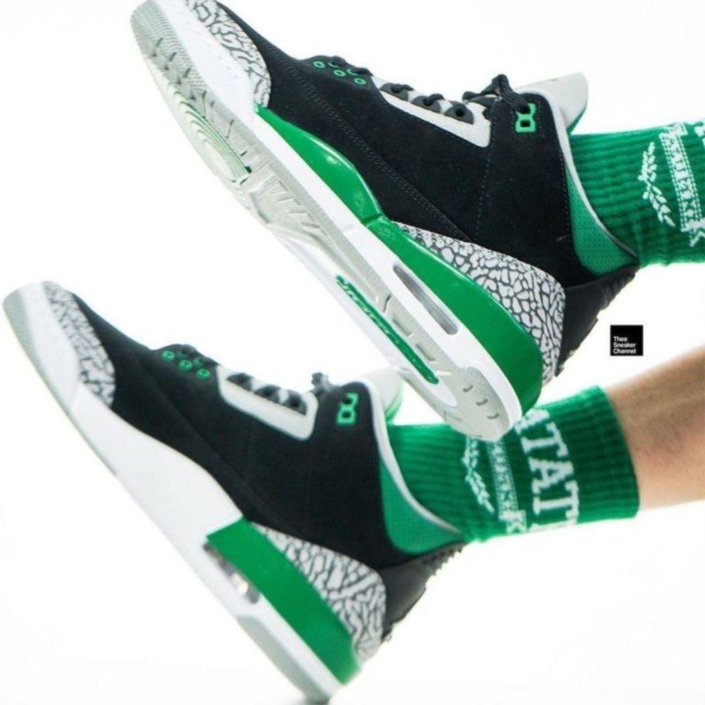 Air Jordan 3 Retro Pine in Green - product image from the listing.
