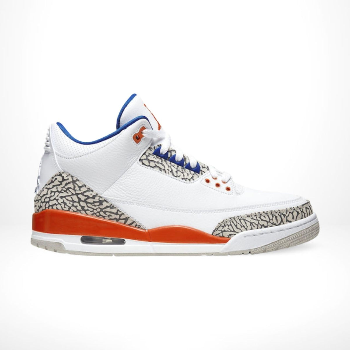 Air Jordan 3 Retro Knicks in Orange - product image from the listing.