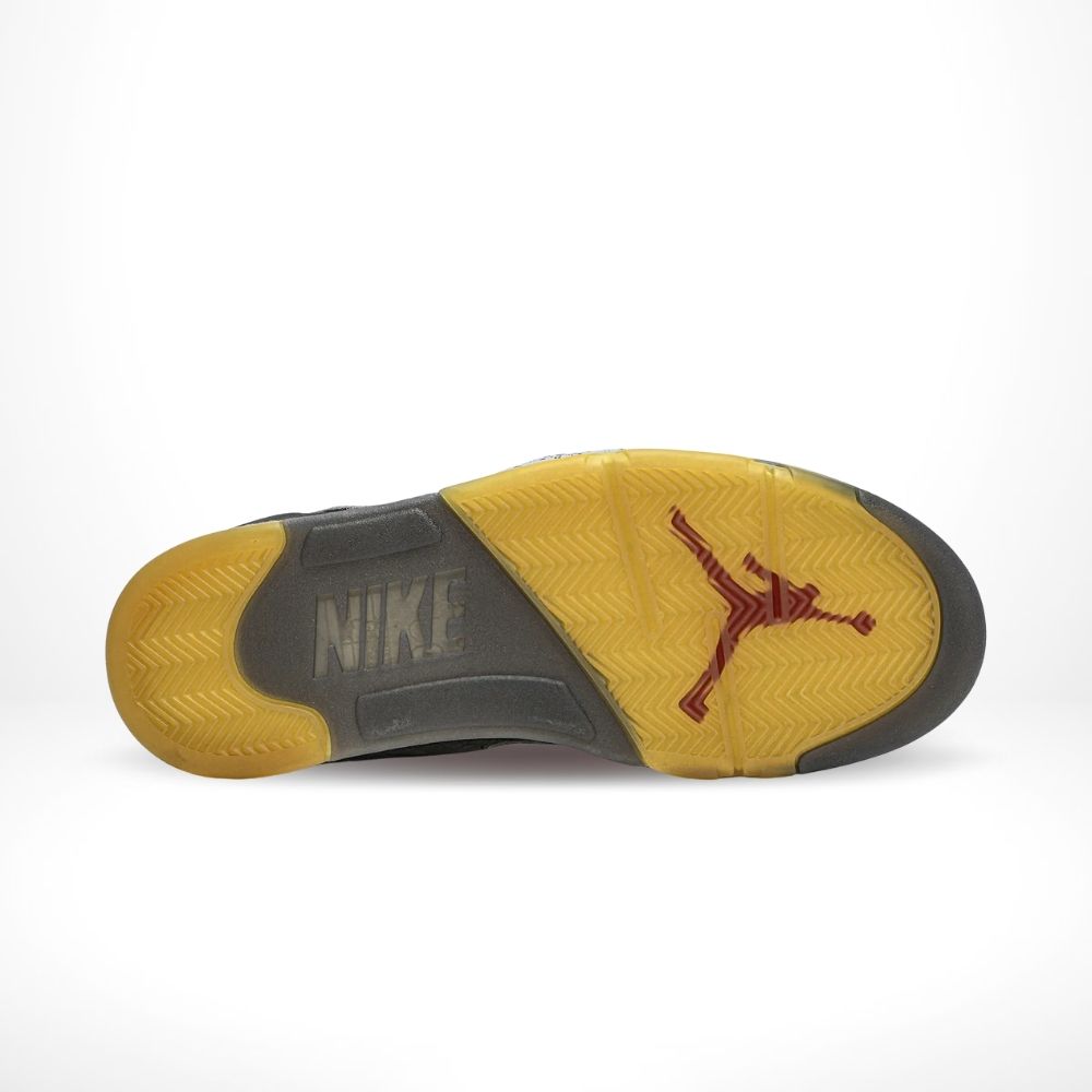 x Off White Muslin - Air Jordan 5 Retro SP - product image from the listing.