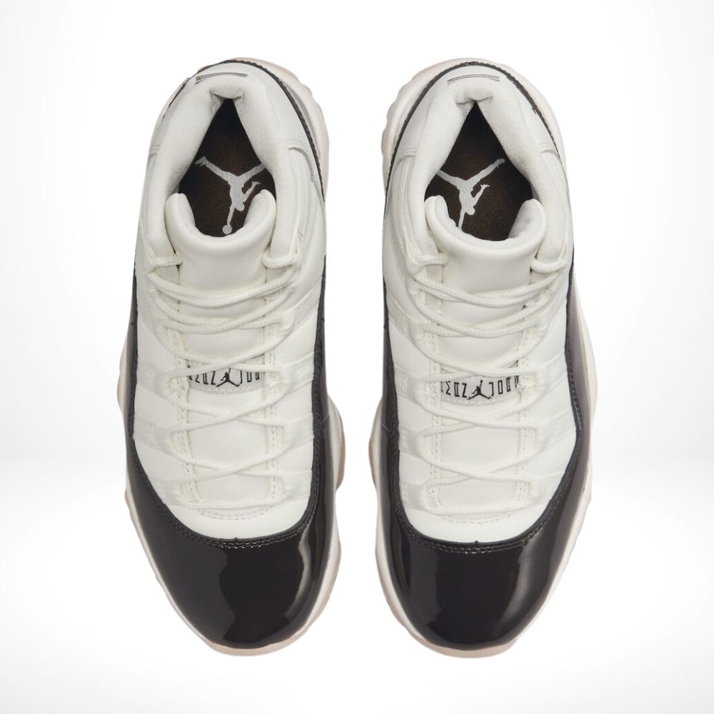 Neapolitan - Air Jordan 11 Retro - product image from the listing.