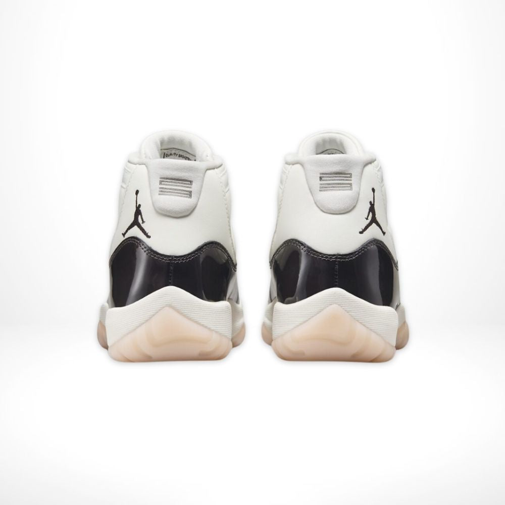 Neapolitan - Air Jordan 11 Retro - product image from the listing.