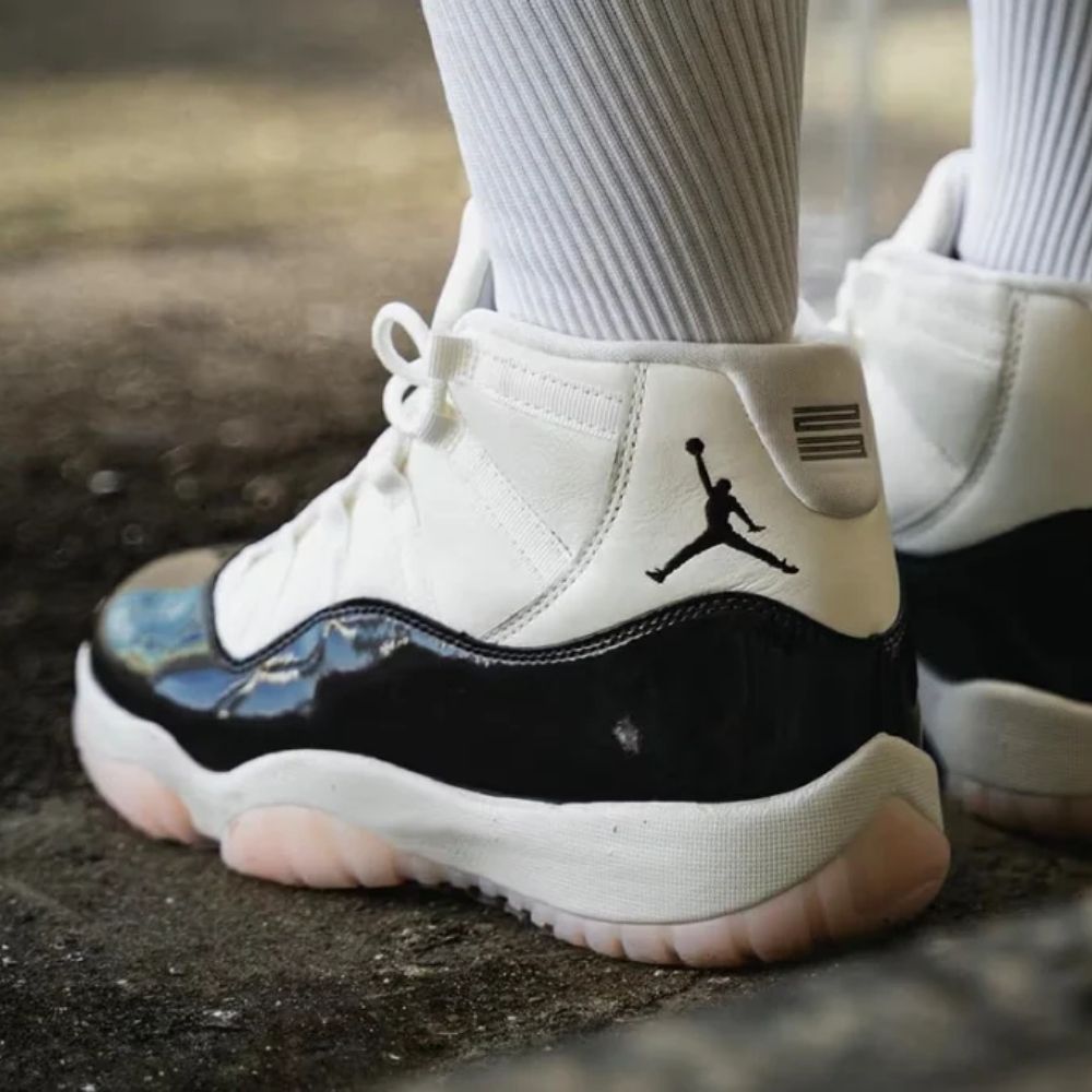 Neapolitan - Air Jordan 11 Retro - product image from the listing.