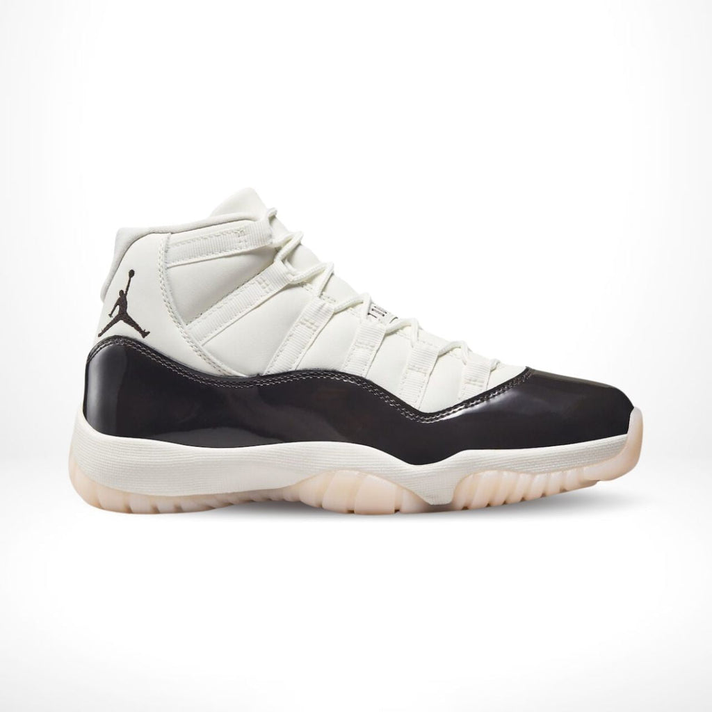 Neapolitan - Air Jordan 11 Retro - product image from the listing.