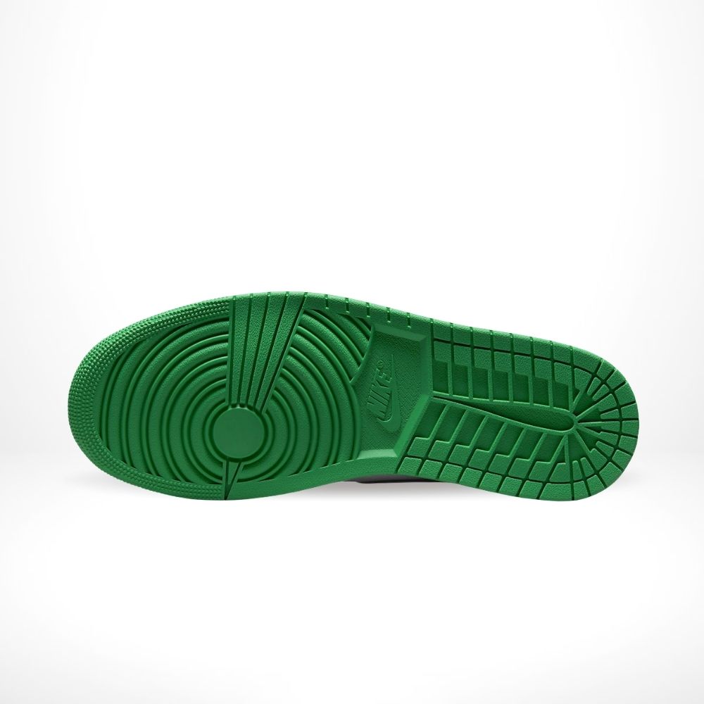 Air Jordan 1 Retro High OG Lucky in Green Black - product image from the listing.