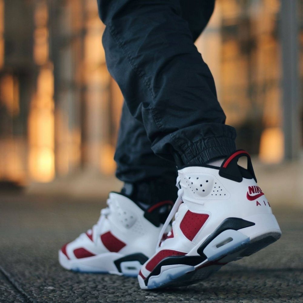 Carmine - Air Jordan 6 Retro OG 2021 - product image from the listing.