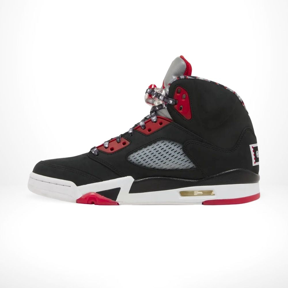 Quai 54 Black 2021 Friends And Family - Air Jordan 5 Retro - product image from the listing.