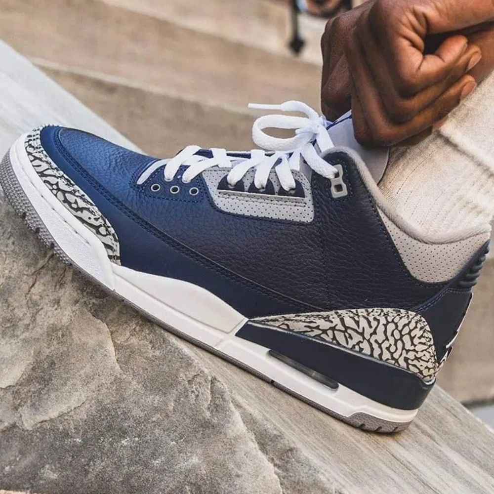 Air Jordan 3 Retro Georgetown in Midnight Navy - product image from the listing.