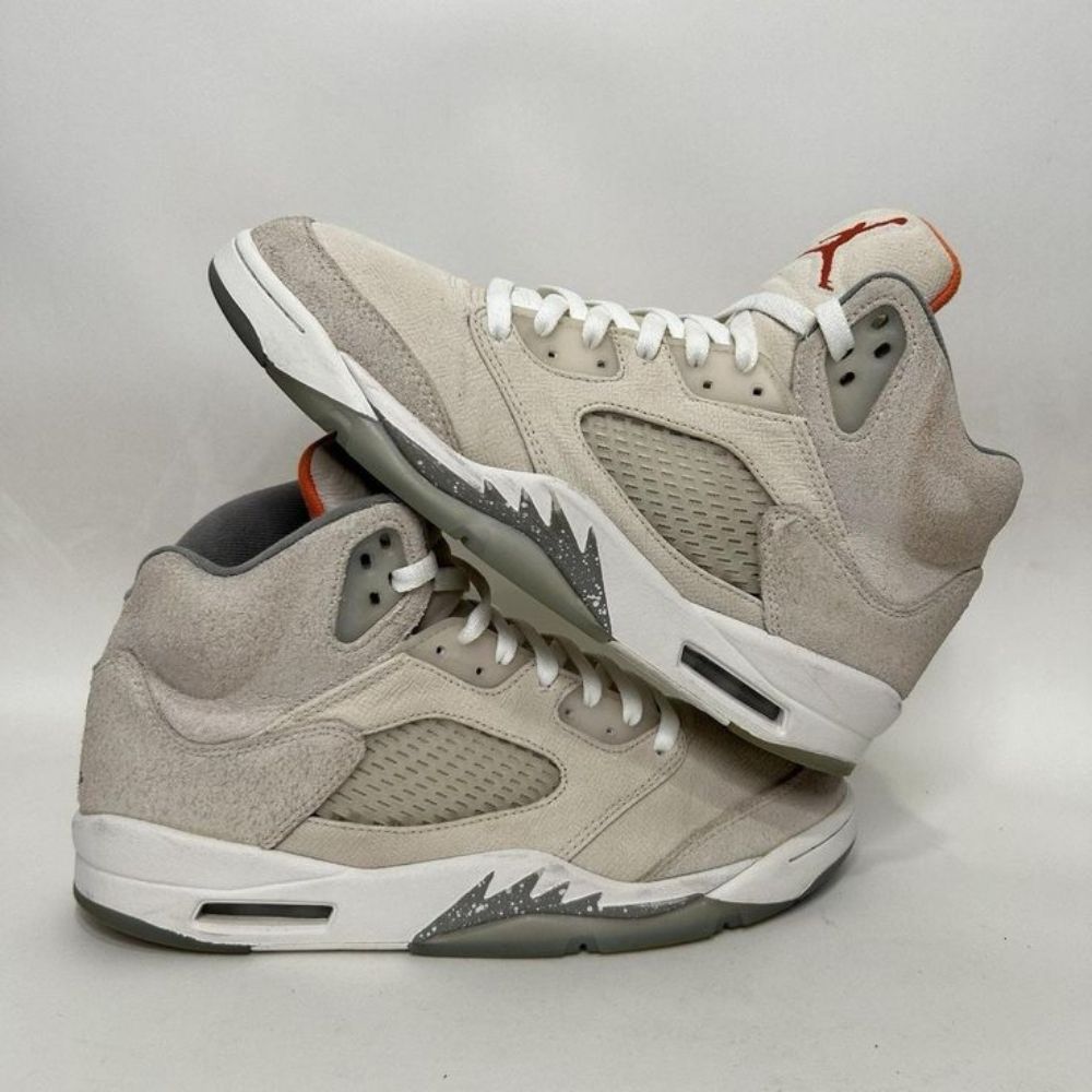 Air Jordan 5 Retro SE Craft Light Orewood in Brown - product image from the listing.