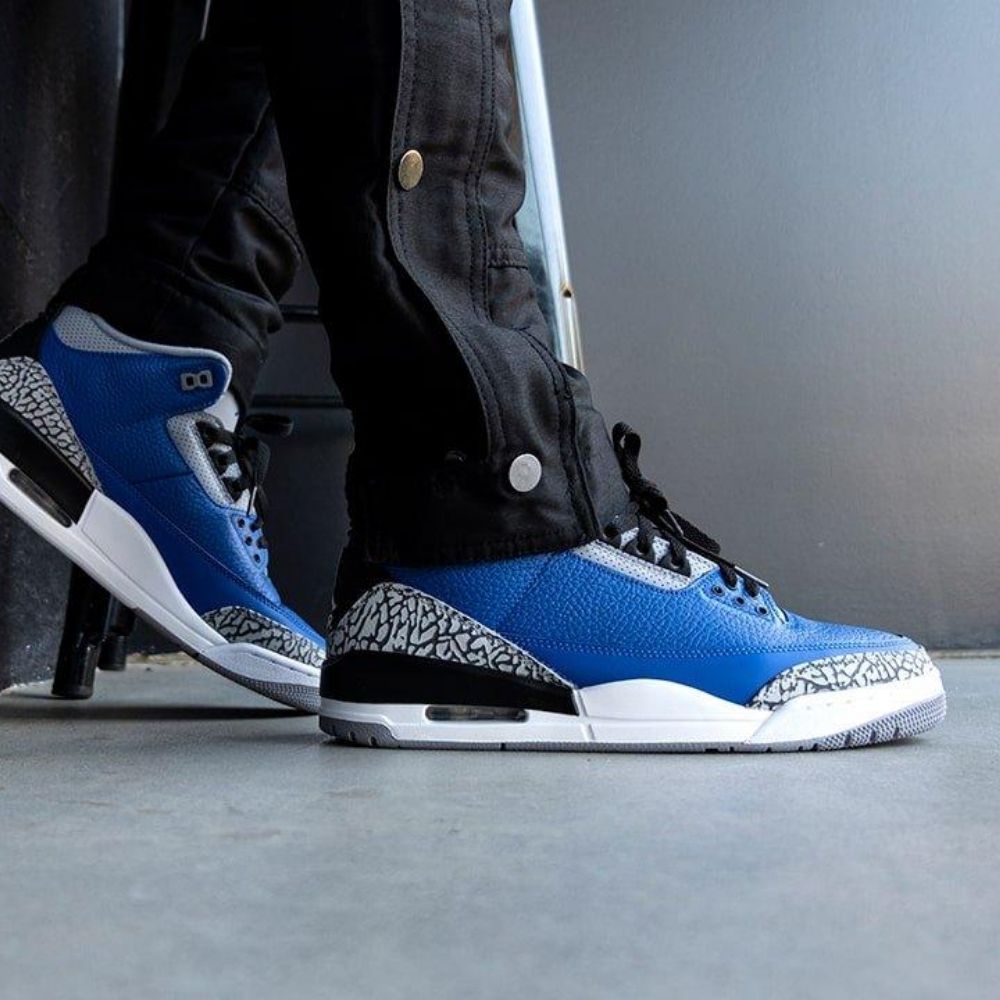 Varsity Royal Cement - Air Jordan 3 Retro - product image from the listing.