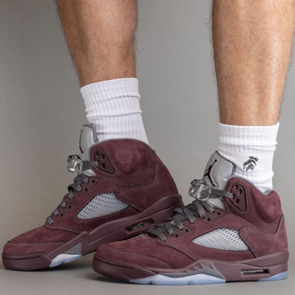 Burgundy - Air Jordan 5 Retro SE 2023 - product image from the listing.