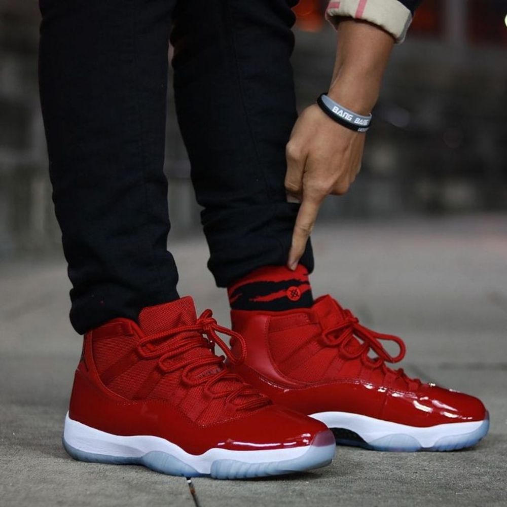 Air Jordan 11 Retro Win Like 96 Gym in Red - product image from the listing.