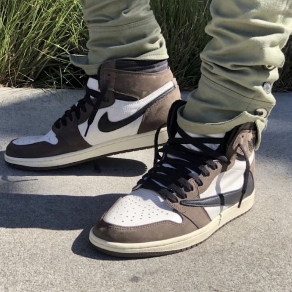 Air Jordan 1 Retro High OG x Travis Scott in Mocha - product image from the listing.