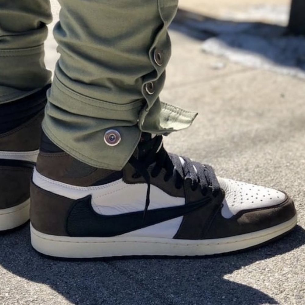 Air Jordan 1 Retro High OG x Travis Scott in Mocha - product image from the listing.