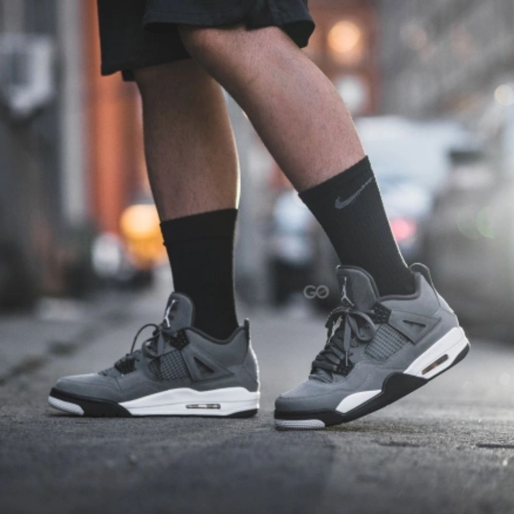 Cool Grey - Air Jordan 4 Retro 2019 - product image from the listing.