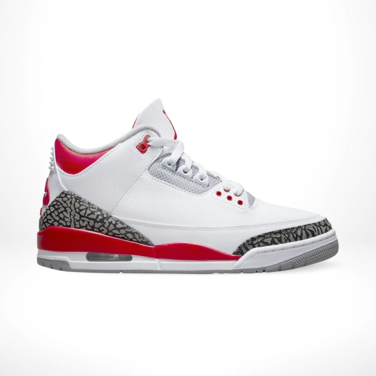Fire Red - Air Jordan 3 Retro 2022 - product image from the listing.