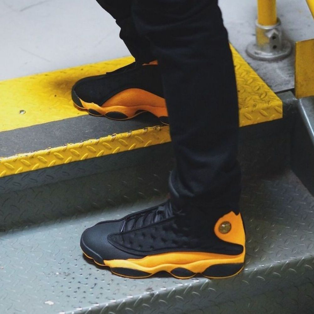 Air Jordan 13 Retro Melo Class of 2002 B-Grade in University Gold - product image from the listing.