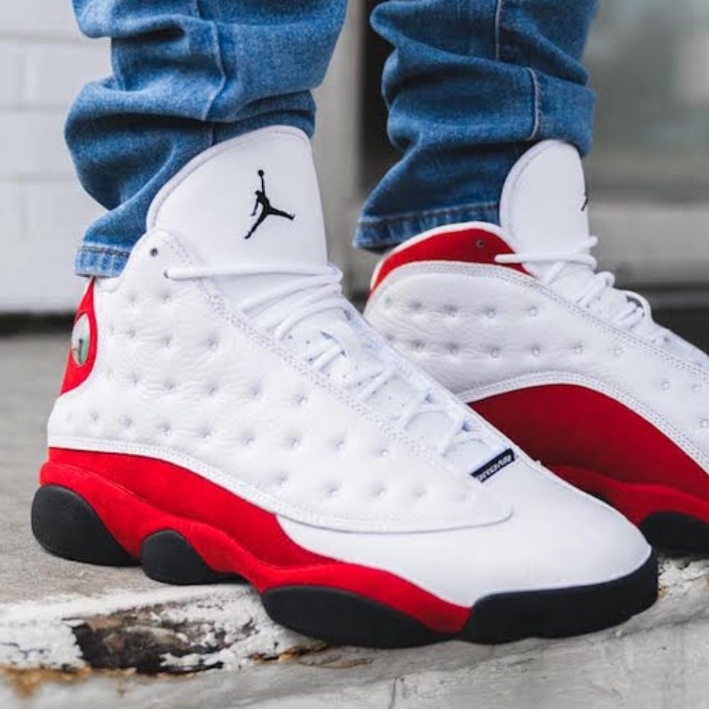 Chicago - Air Jordan 13 Retro OG - product image from the listing.