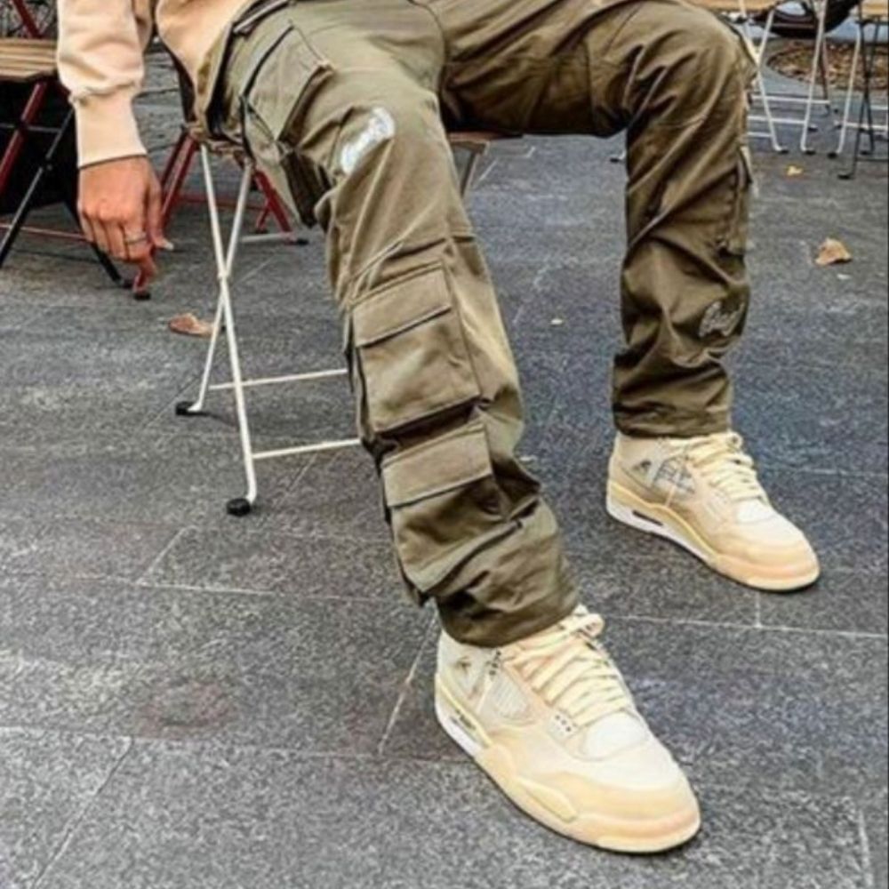 Air Jordan 4 Retro SP x Off-White in Sail - product image from the listing.