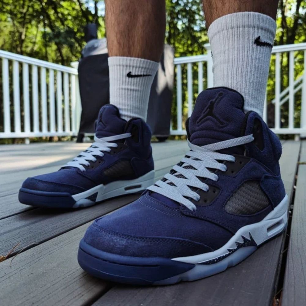 Air Jordan 5 Retro Georgetown in Midnight Navy - product image from the listing.