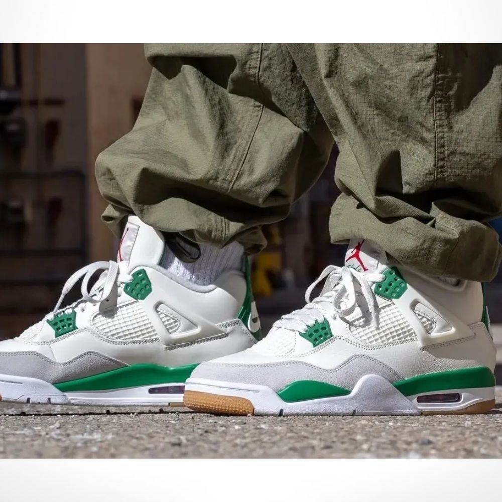 Air Jordan 4 Retro SP x Nike SB Pine in Green - product image from the listing.
