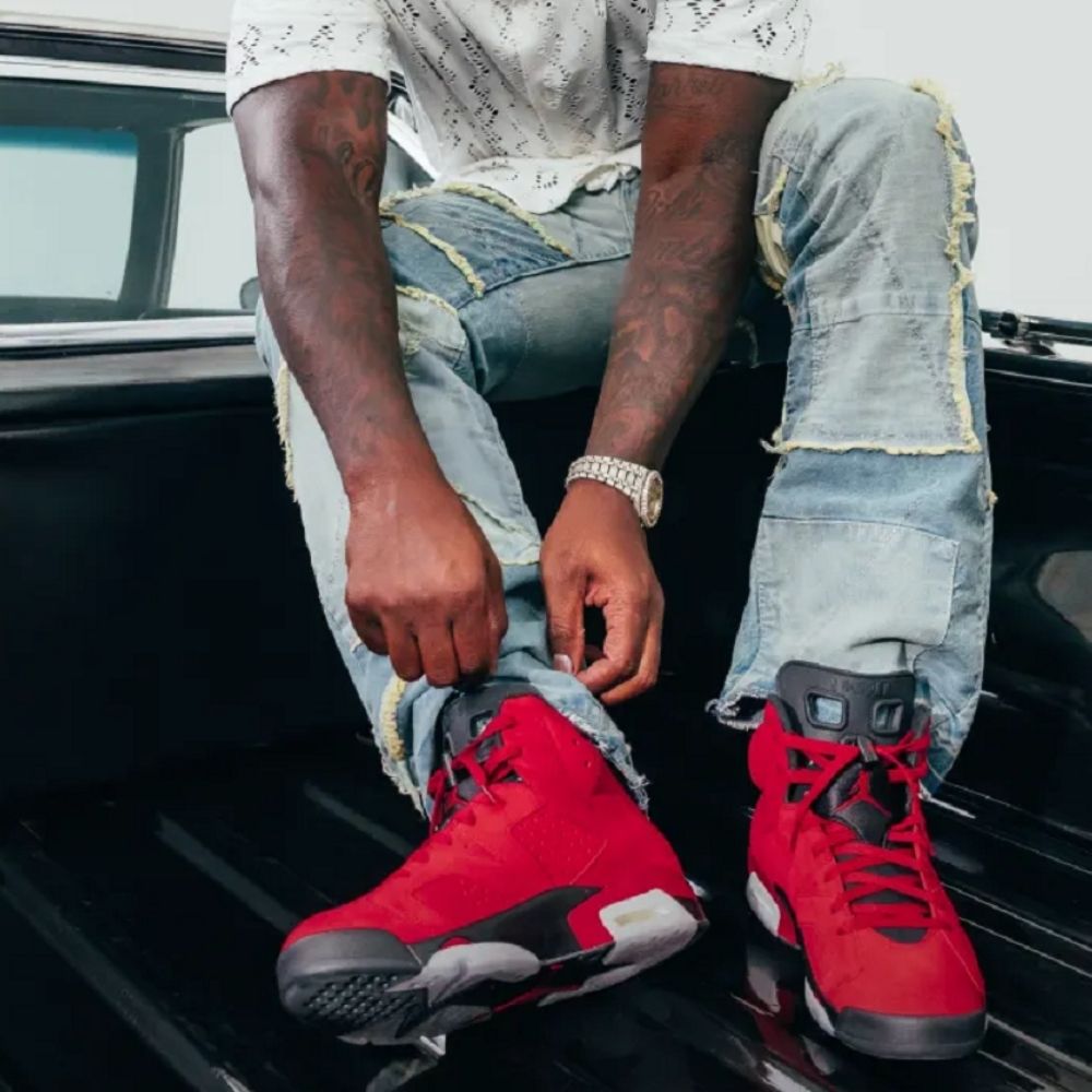 Air Jordan 6 Retro Toro Bravo Varsity in Red - product image from the listing.