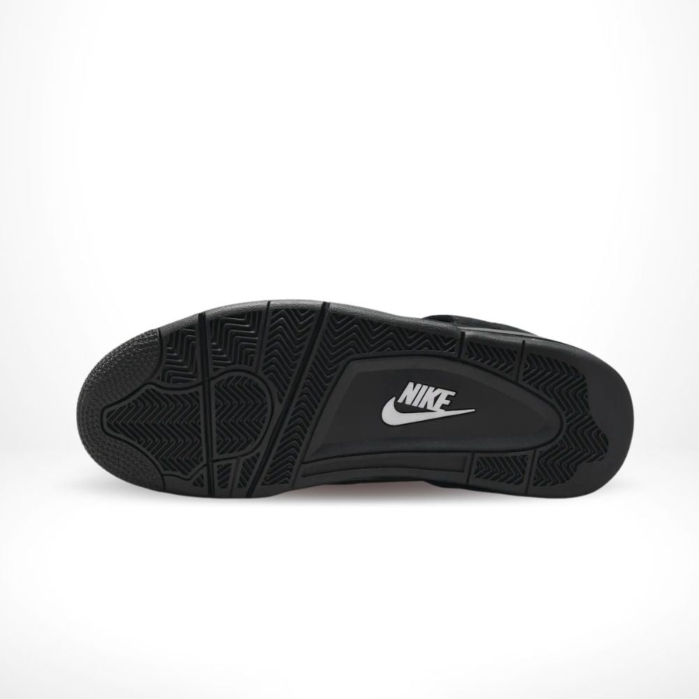 Black Cat - Air Jordan 4 Retro - product image from the listing.